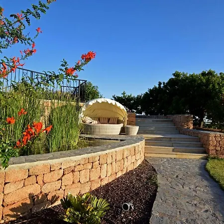 5* Luxury Retreat, Close To Sea *